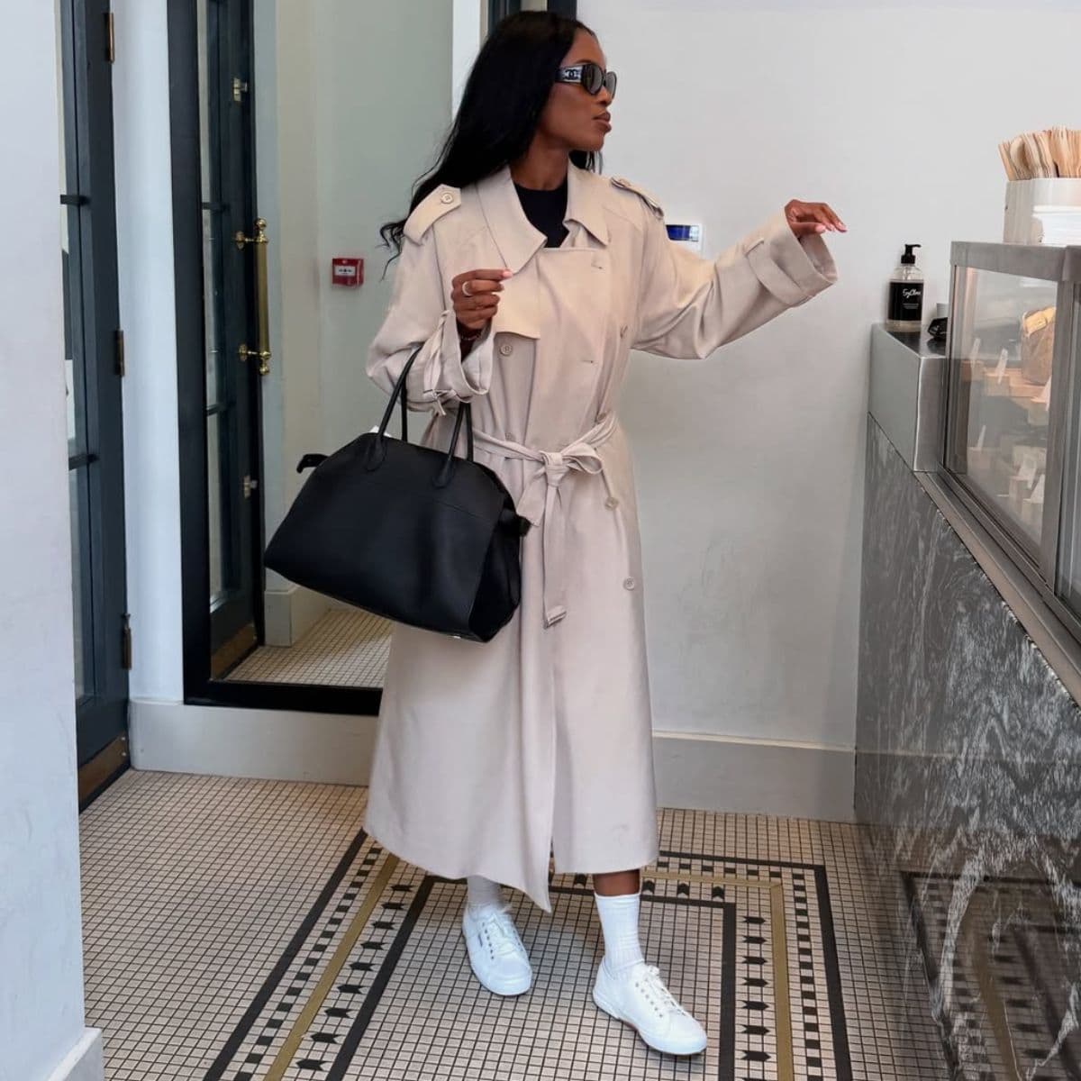  Sorry, Chunky Trainers—Chic Dressers in Paris, Oslo and London Are Wearing This Low-Profile Style Instead 