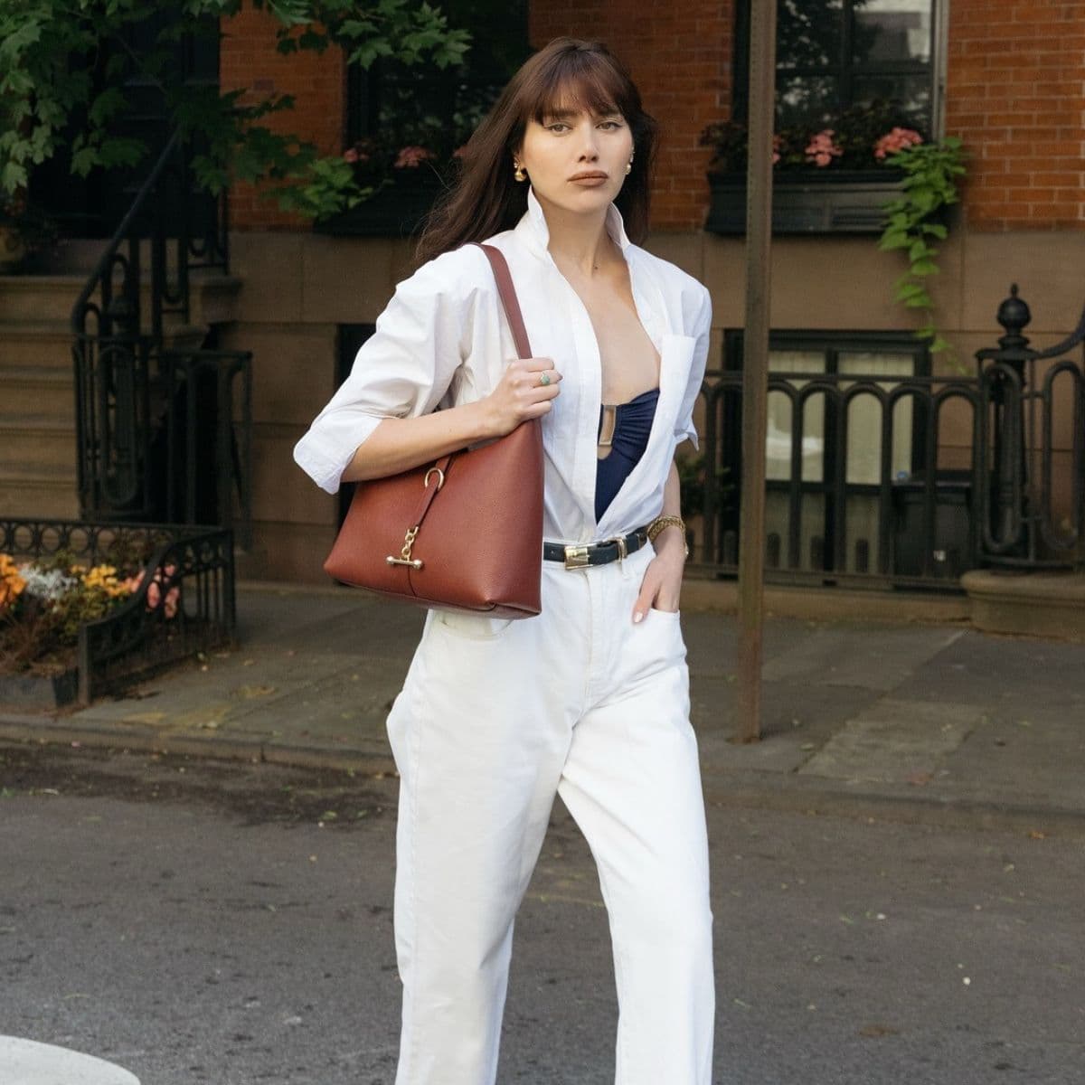  Spotted In London and NYC: The Affordable, Quiet Luxury Handbag Stylish Women Can’t Stop Wearing 
